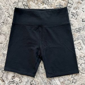 Hollister Womans Black Biker Shorts Size Medium